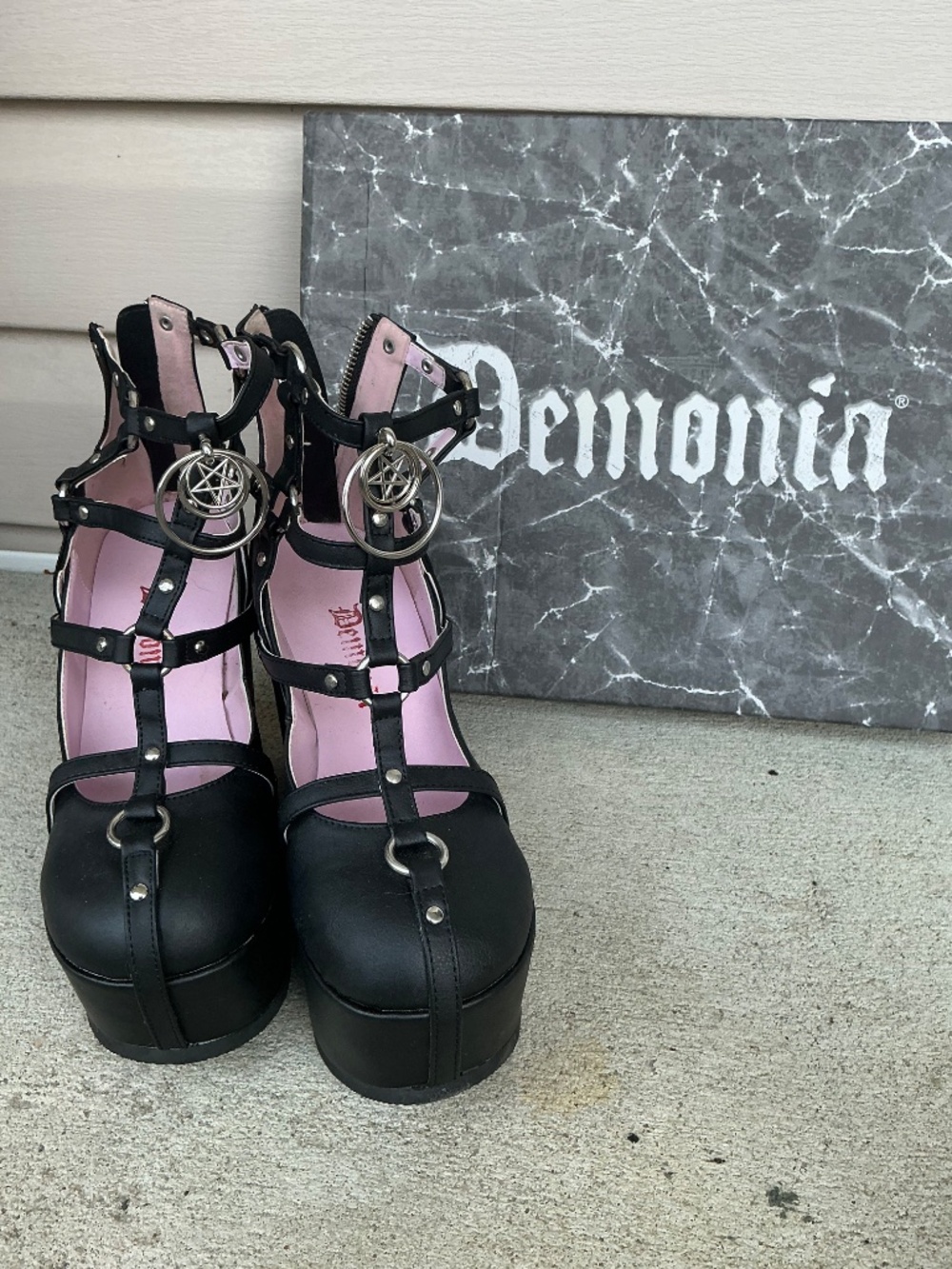 Demonia platform heels - Picture 2 of 5